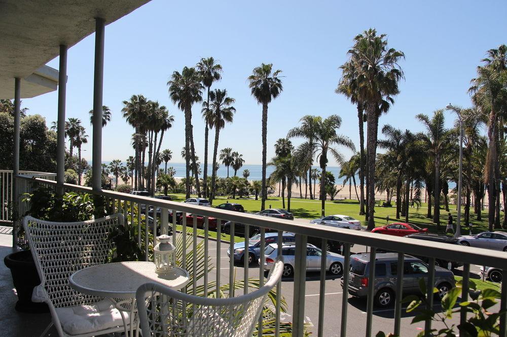 Bayside 3*