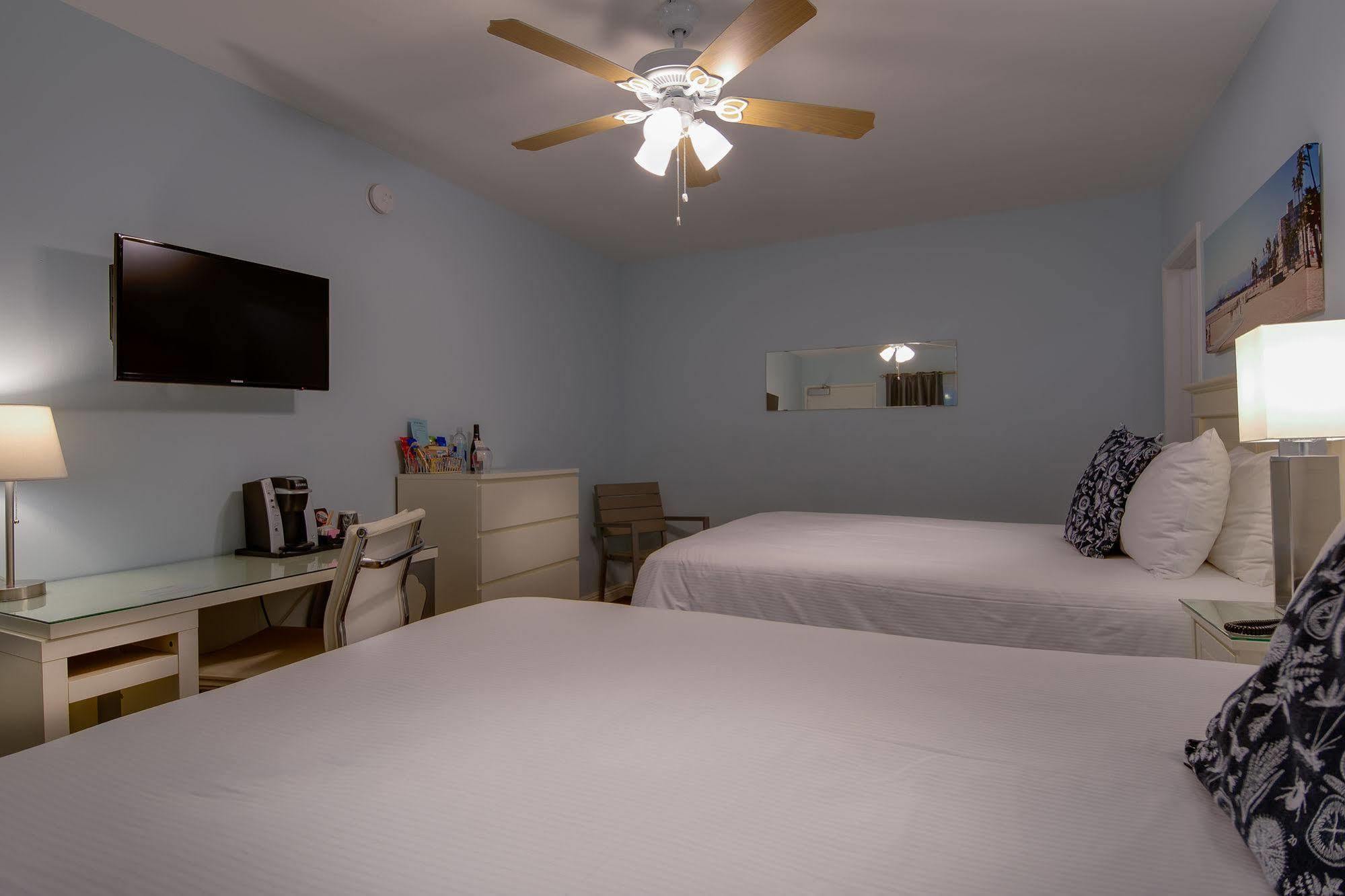 Bayside Hotel 3*