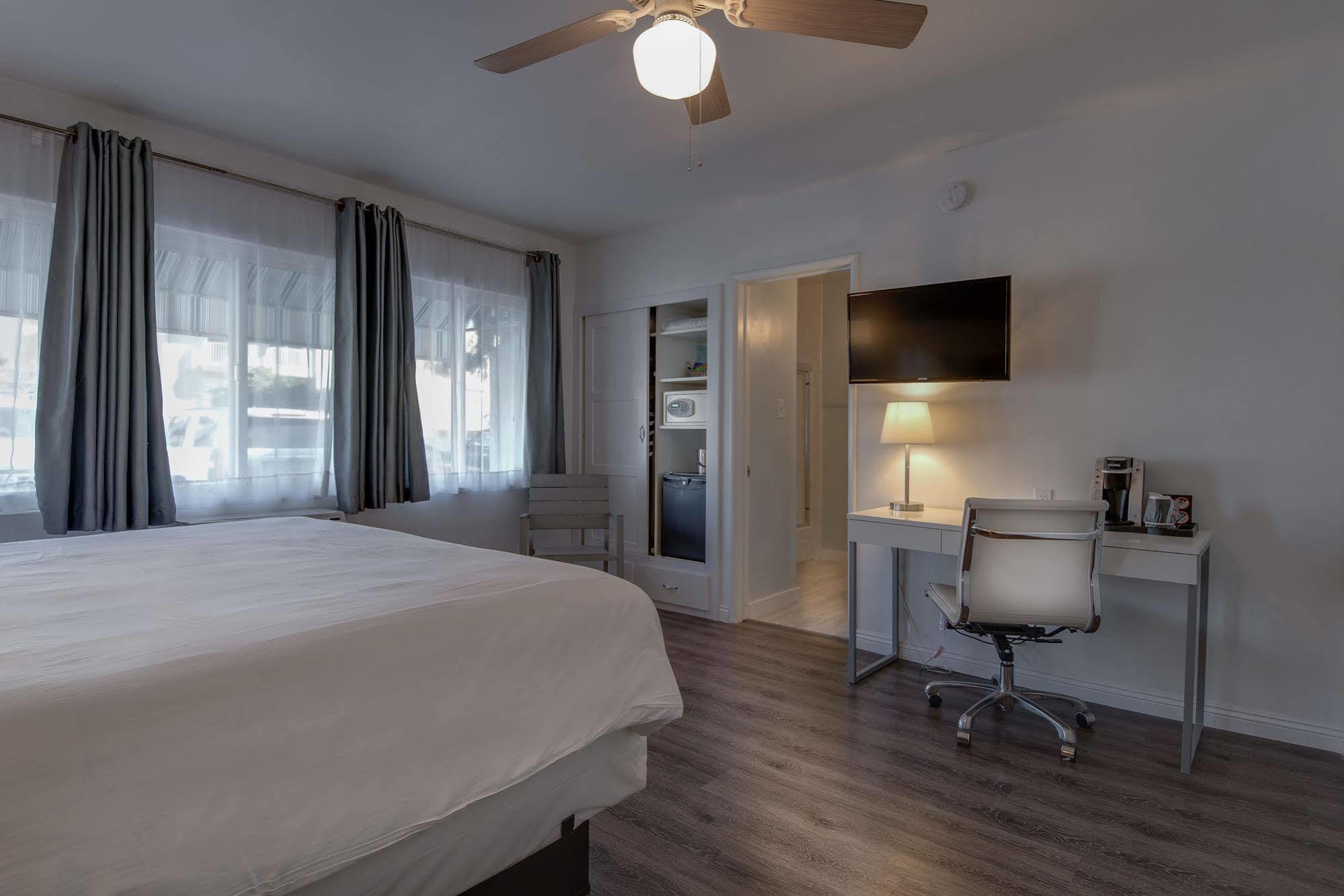 Bayside Hotel 3*